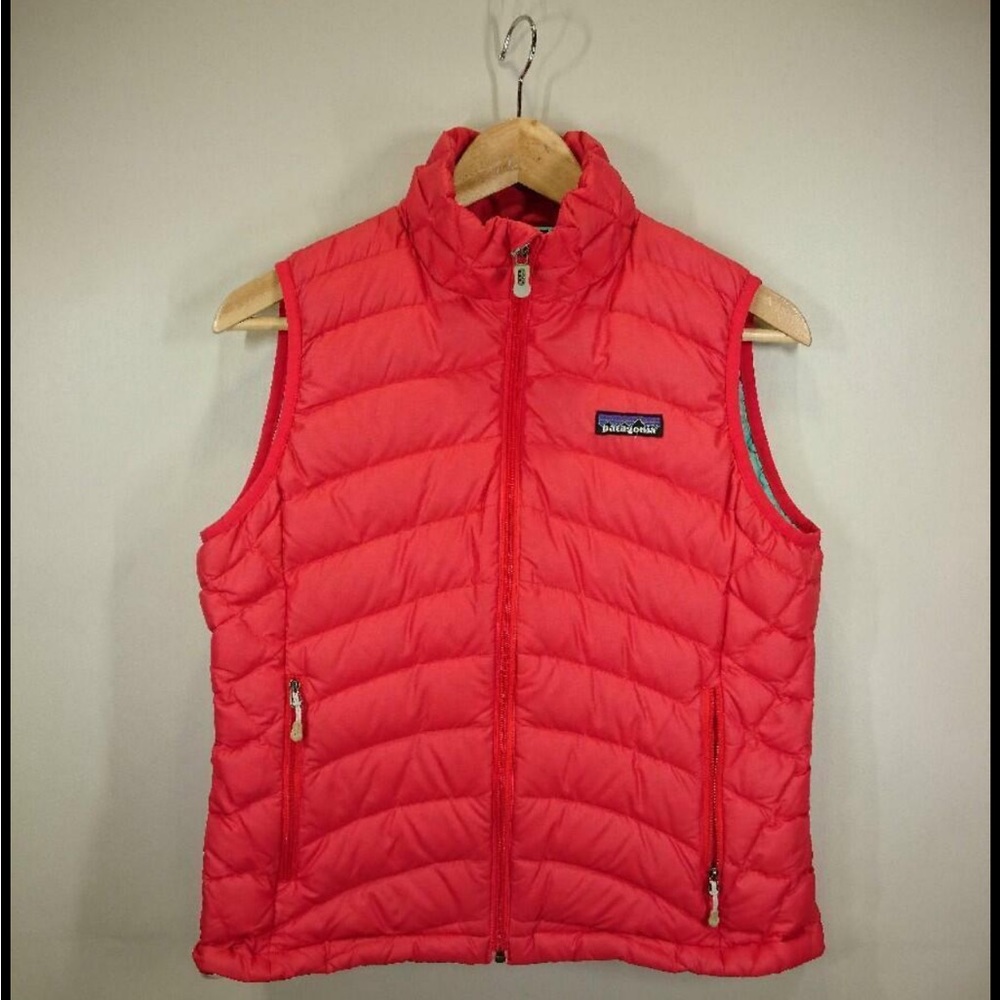 Patagonia small puffer vest red